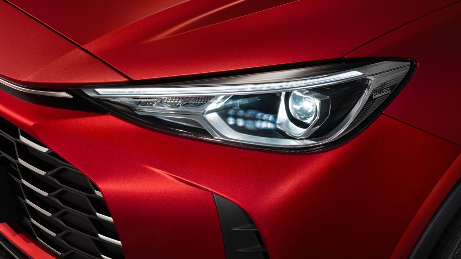 MG ZS LED žarometi